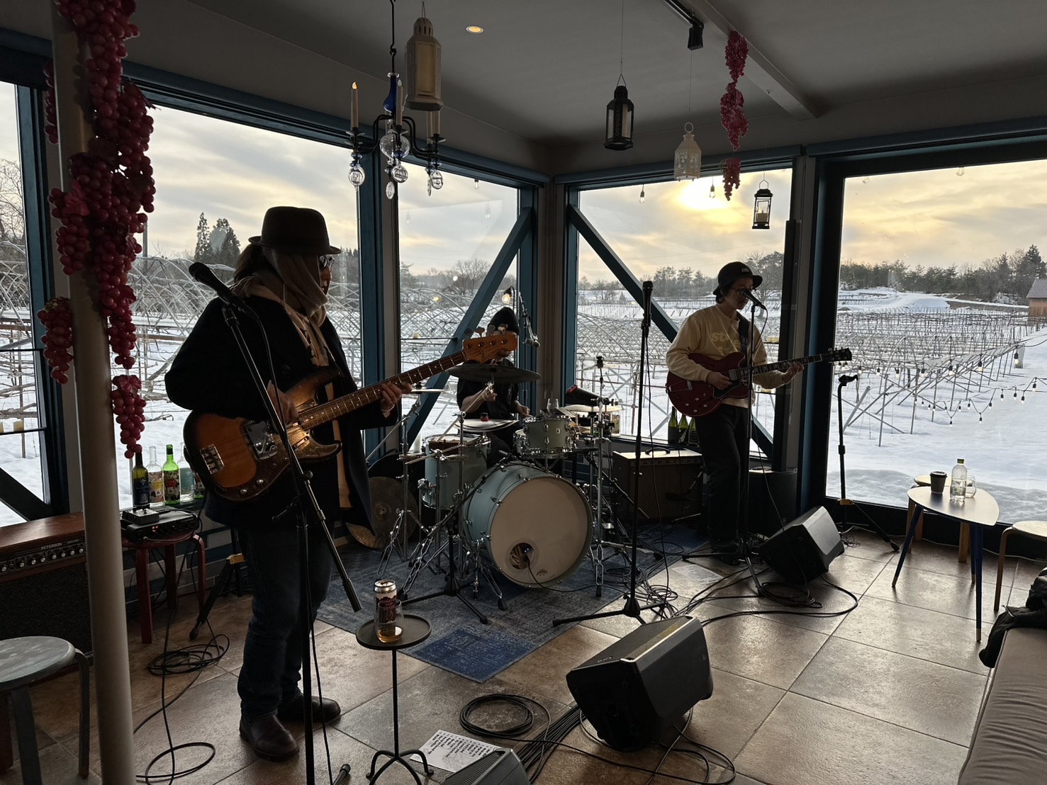 満員御礼！ 韻シストLive@やまふじぶどう園レポート | やまふじぶどう